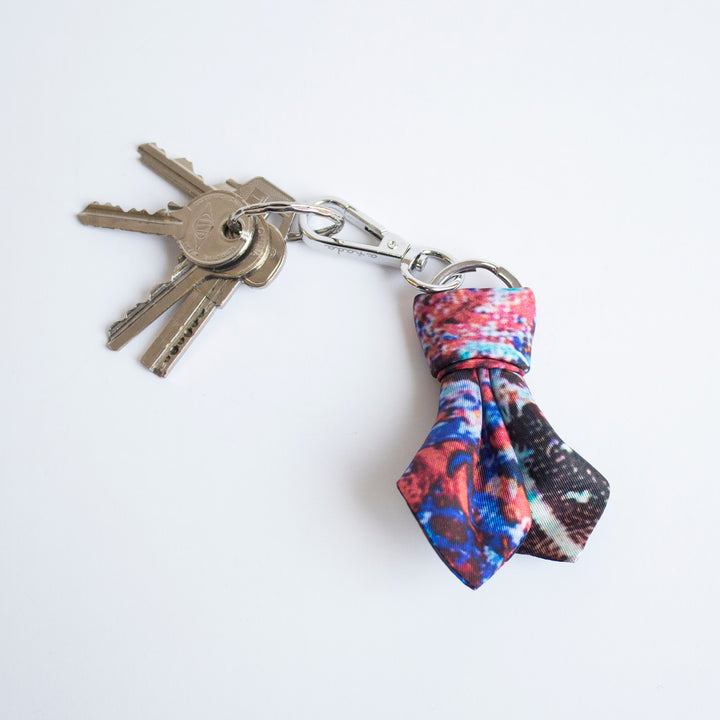 نبضُ من الإبداع -  تعليقة مفاتيح